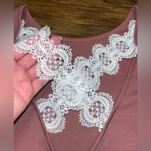 SHEIN Top Size Large - Picture 3 of 9